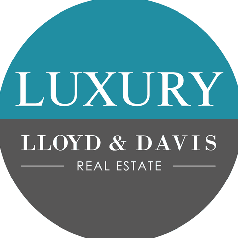 Laurie Laronche | Lloyd & Davis 