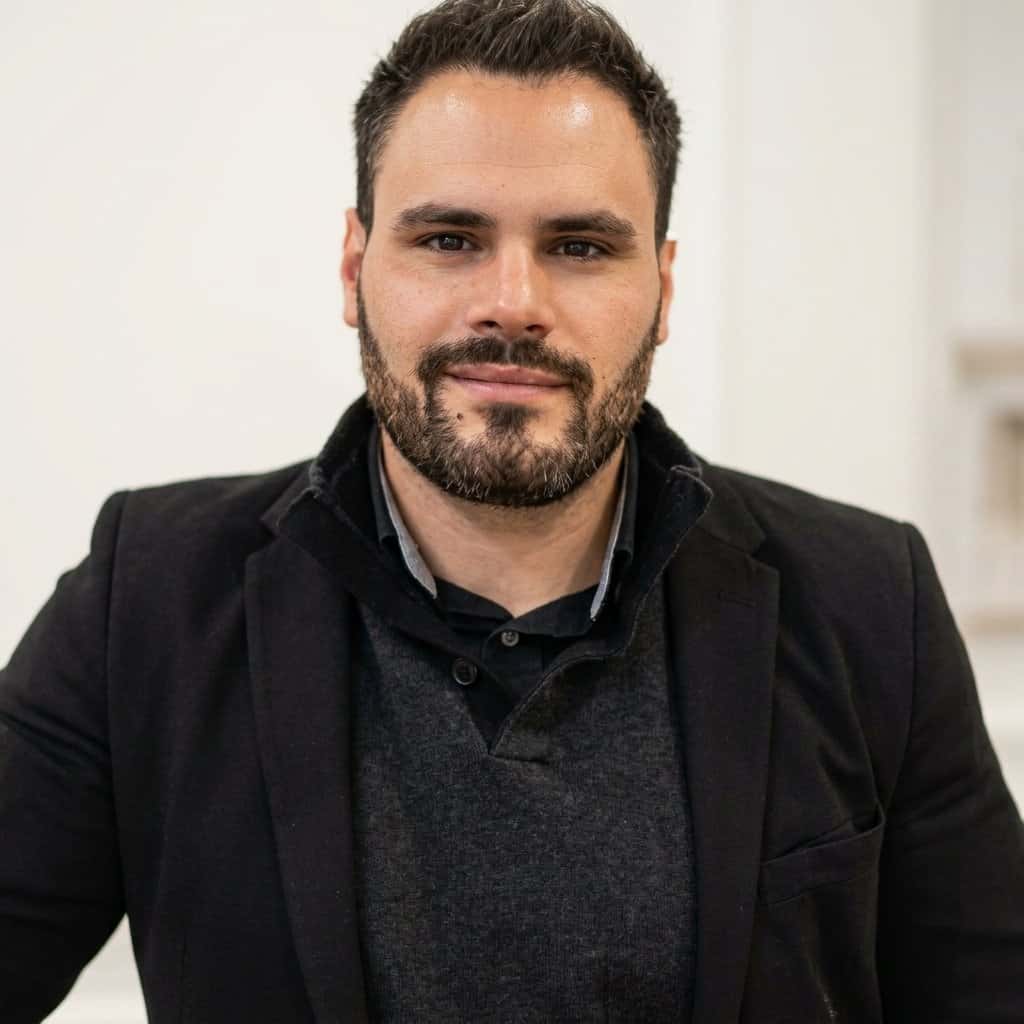 Adrien Savva - Agent immobilier à Nanterre