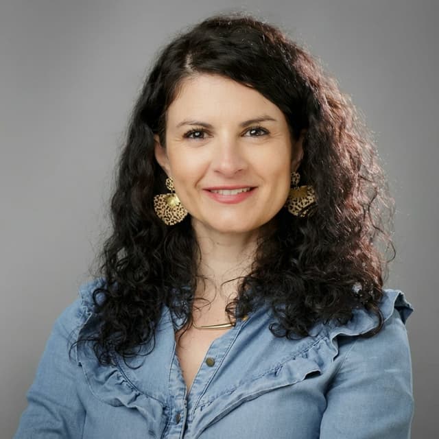 img_Julie Storm