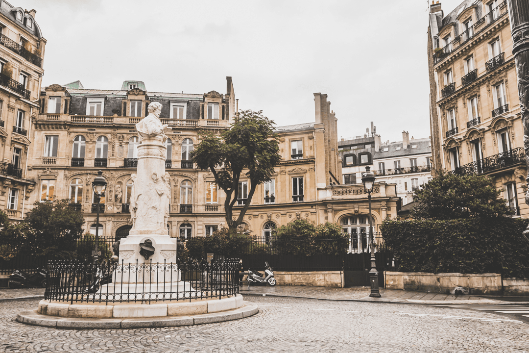 Junot 10E | Christophe Ouvrieu - Agence immobilière à Paris