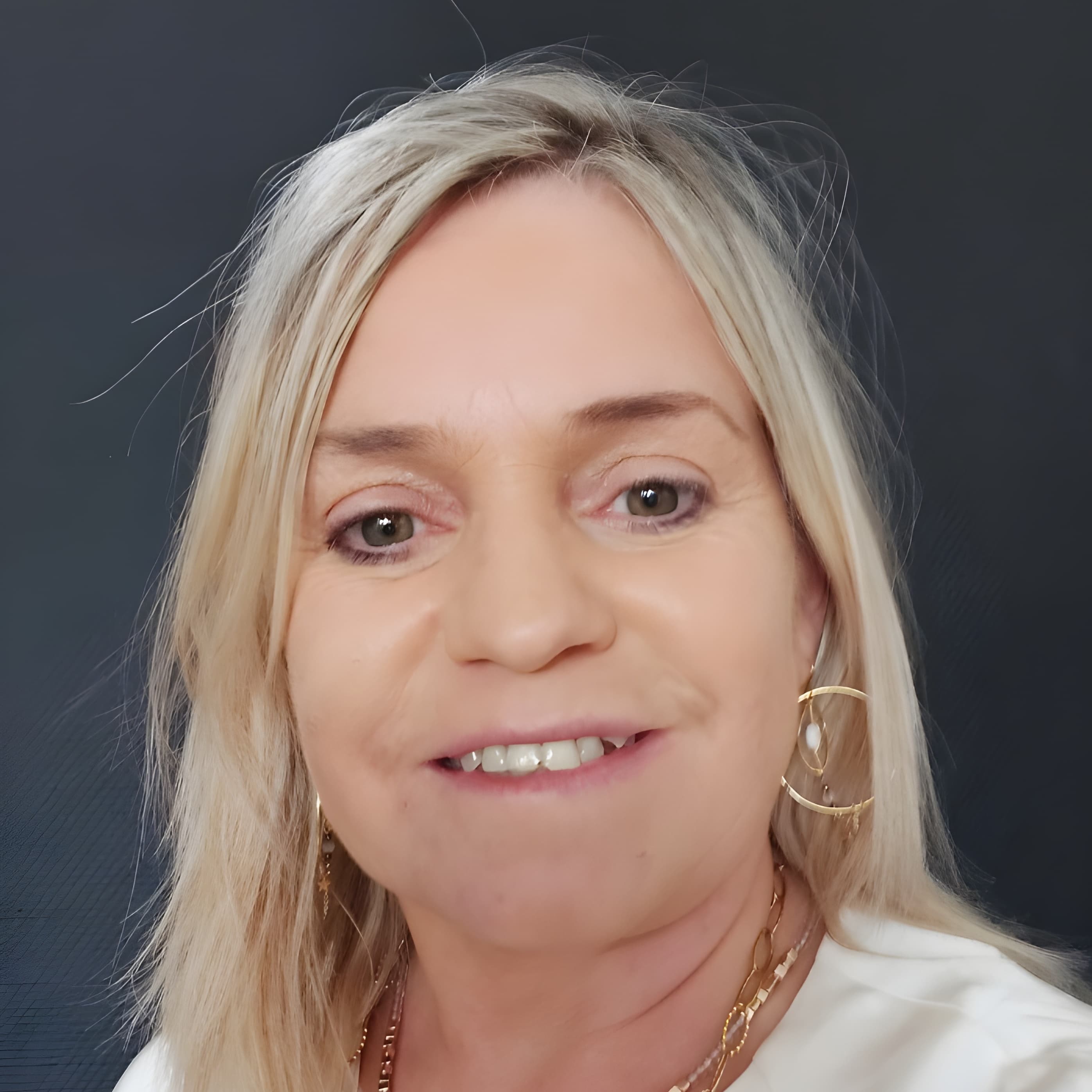 Agent immobilier à Bordes: Isabelle Roux