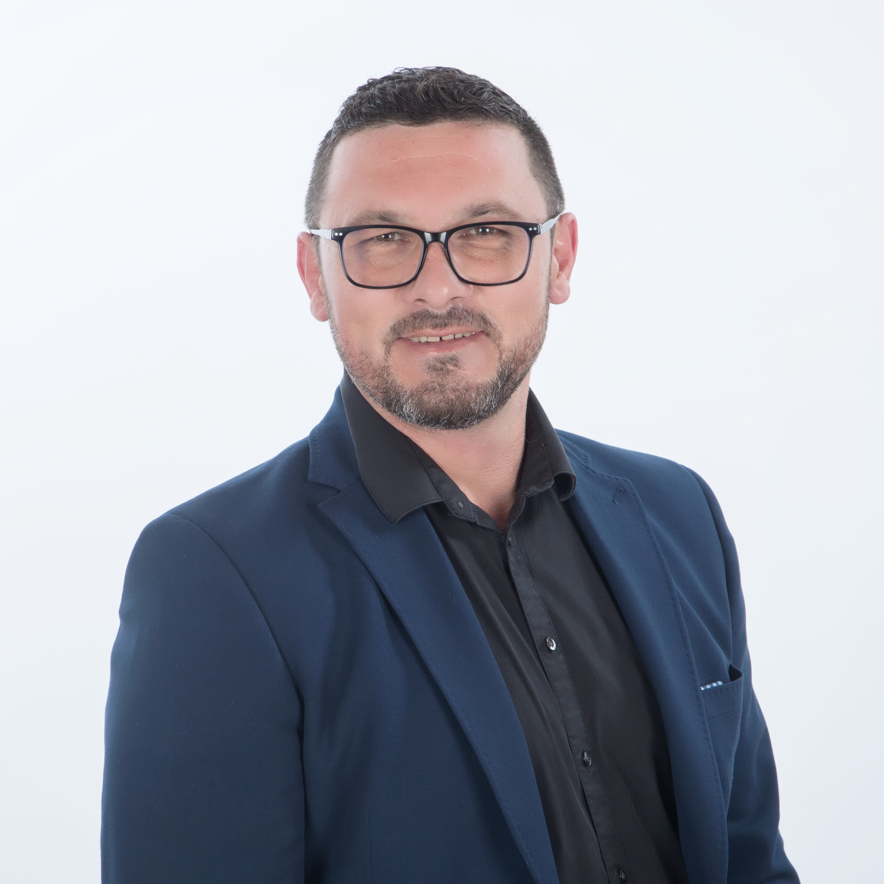 Agent immobilier à Villeneuve-en-Montagne: Olivier Pasdeloup
