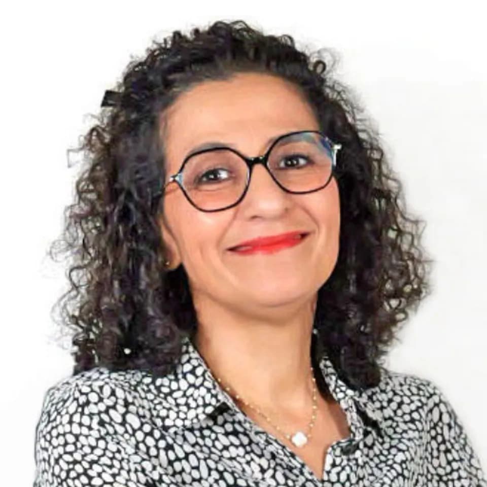 Agent immobilier à Paris: Djamila Munoz