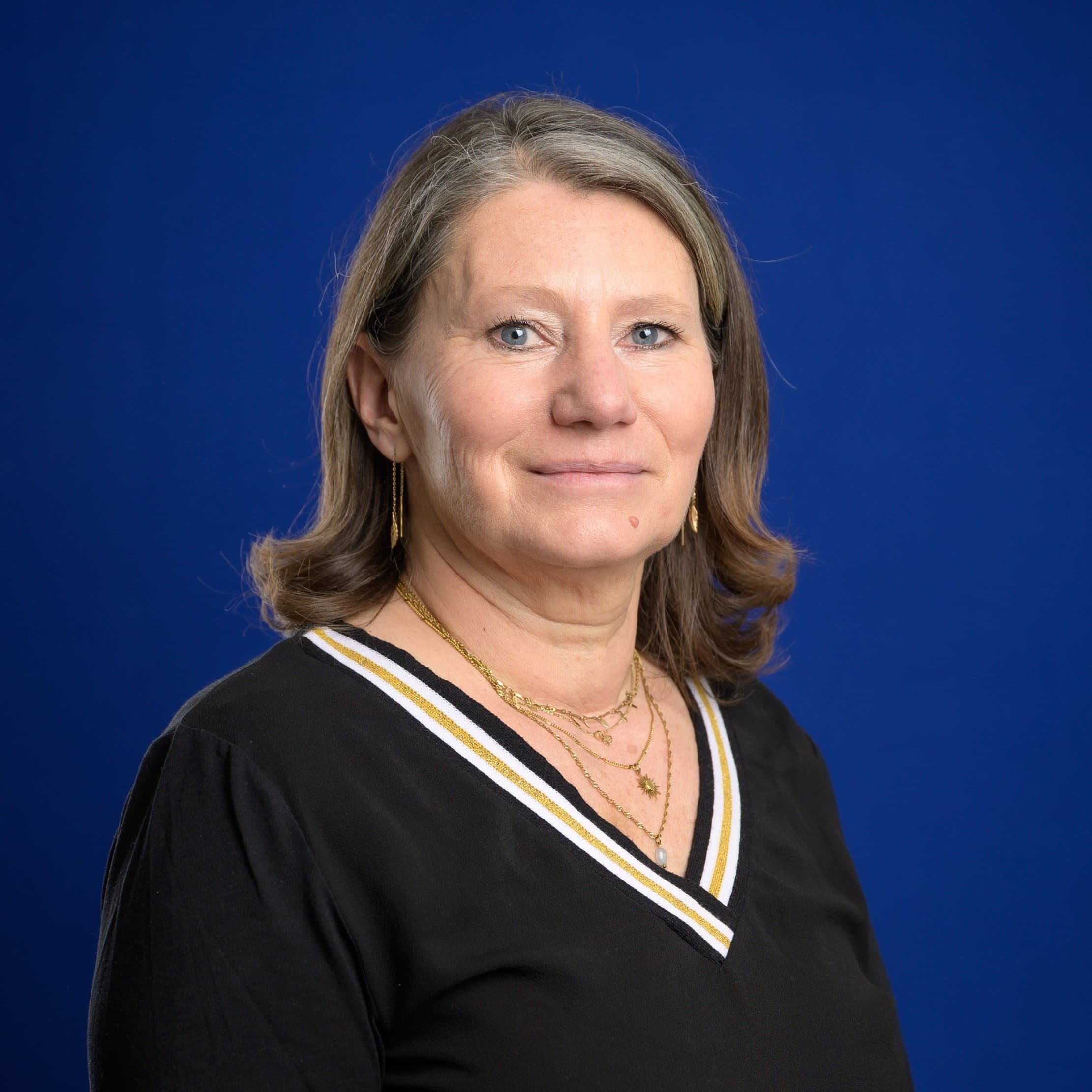 Agent immobilier à Paris: Anne Cazaux