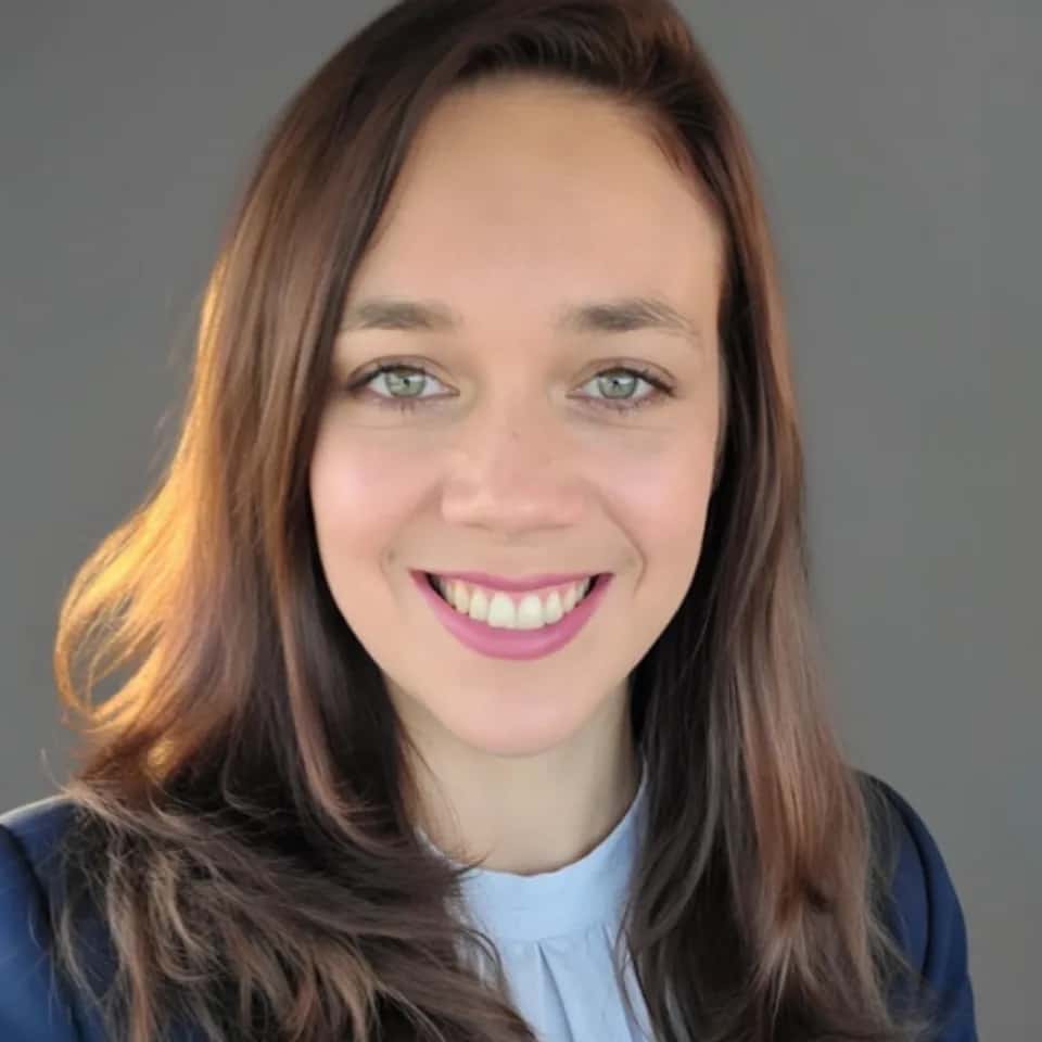 Eva-Elora Salle - Agent immobilier à Hourtin