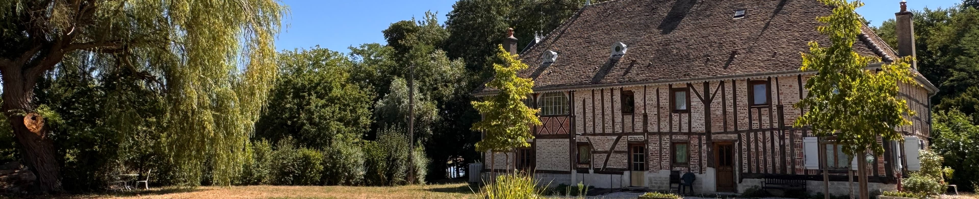 Chloé Bouchard l Sens Habitat - Agence immobilière à Saint-Germain-du-Bois