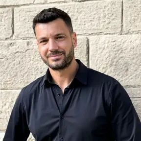 Agent immobilier à Paris: Guillaume Decriem