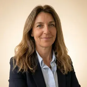 Agent immobilier à Saint-Cyprien: Virginie Tézier